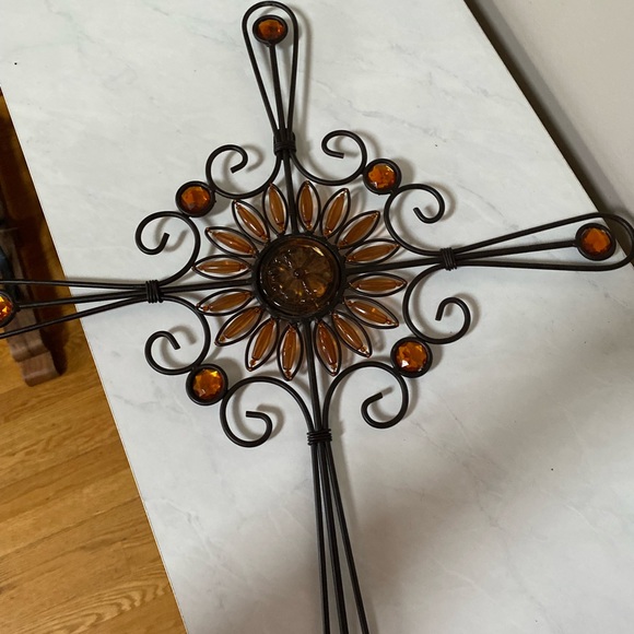 Beautiful wire cross - Picture 4 of 4